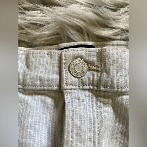 Gap striped jean shorts - Picture 3 of 9